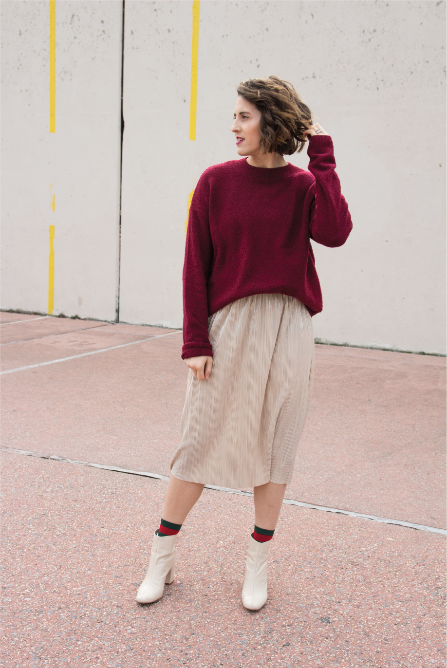 158 pleated skirt white boots-04